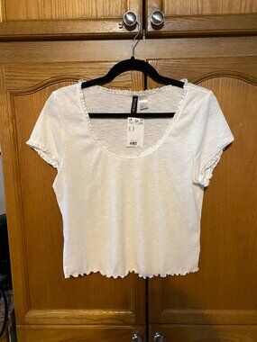 DIVIDED Linen white BB Tee